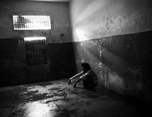 France condemns 13-year jail term for Iranian rights lawyer