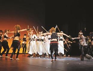 Turkish dance show by Spanish company