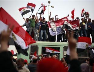 Egypts Muslim Brotherhood claims victory in presidential vote