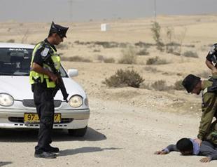 Two gunmen, Israeli killed in Egypt border ambush