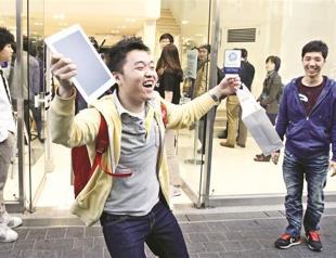 UN official calls on West to cut buying cars, TVs