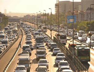 Bridge work brings traffic in Istanbul almost to halt