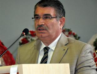 Turkish minister deplanes following passengers’ protest