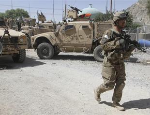 Attacks hit NATO and Afghan bases in Kandahar