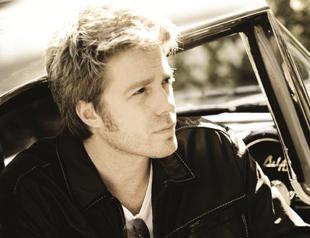 Kyle Eastwood at Akbank Art with his band