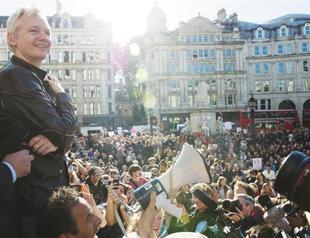 Assange faces arrest after he seeks asylum