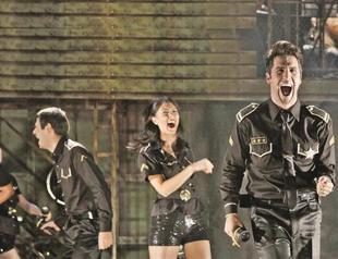 Istanbul State Theater interprets former Broadway musical