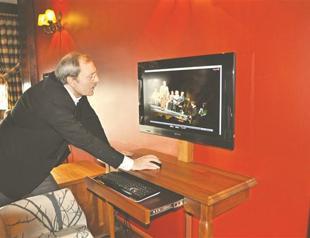 Turkish theater memory kept in a digital library