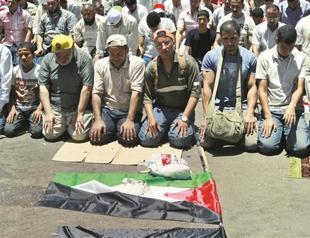 Tensions high in Egypt as poll results delayed