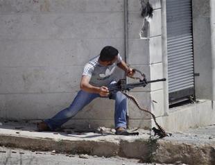 Turkey denies arms shipment to Syria opposition