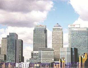 Moody’s lowers credit rating for large banks