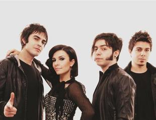 Model band lIve at Istanbul