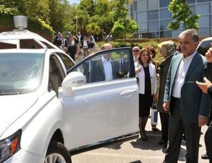 Bodyguards panic as Turkish president hits highway in Google driverless car