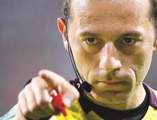 Turkish referee Cüneyt Çakır handed Euro semifinal duty
