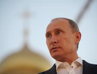 Russia suspends selling missile systems to Syria: Report