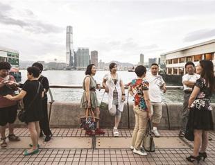 China seeks to develop yuan market in Hong Kong ahead of anniversary