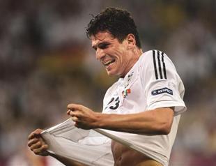 Germany bids to end Italy curse