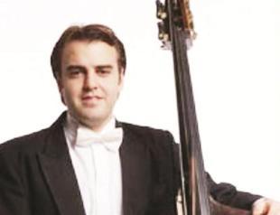 Turkish musician in New York orchestra