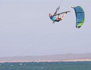 Kiteboard competition in Istanbul