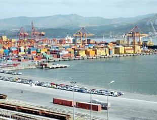 Foreign trade deficit shrinks further in May