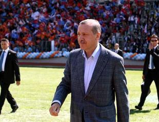 Syria standoff triggers domestic political row