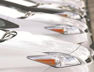 Auto market shrinks 19.26 pct, exports up