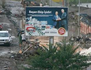 Teamwork brings success, says viral AKP photo taken in flood zone