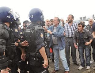 Minister warns police on pepper gas usage