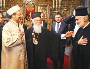 Top religious official pays key visit to Patriarchate