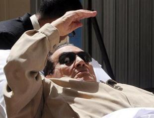 Mubarak slipping in, out of consciousness
