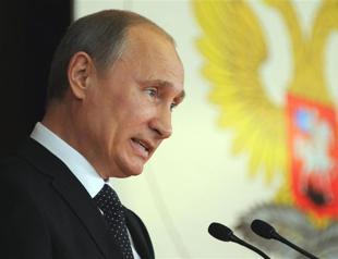 Russia halts arms shipments to Syria