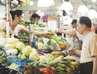 China inflation falls, giving room to promote spending