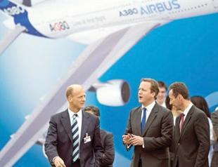 Boeing strikes $7.2 bln deal at airshow