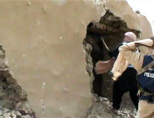 Mali Islamists destroy tombs at ancient Timbuktu mosque