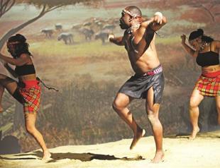 Turk firm offers private photo-tours in the world