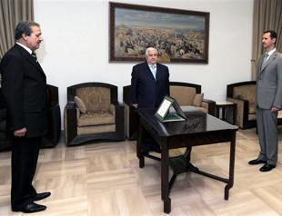 Syria defector Tlass in contact with opposition: France