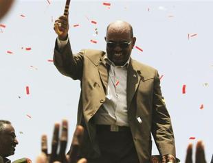 Burning hot summer awaits foes, says al-Bashir