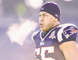 Brain tissue from former NFL star Seau to be studied