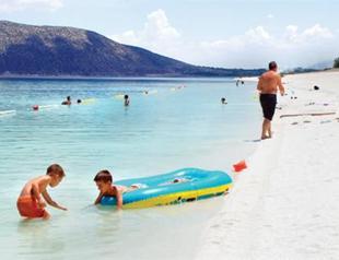 Turkish Lake Salda offers visitors terrestrial Martian experience