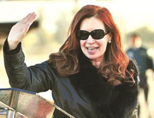 Argentina tightens currency controls