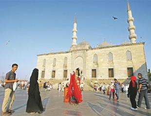 Istanbul plans to increase tourist flow in Ramadan