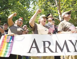Uniformed troops in US gay pride parade