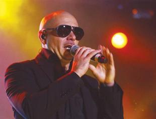 US rapper Pitbull shakes stage in Istanbul