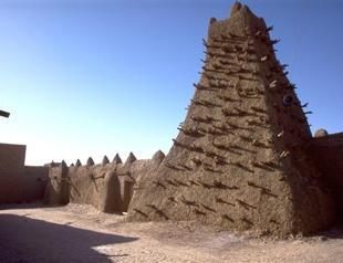 Islamists destroy entrance to ancient Timbuktu mosque