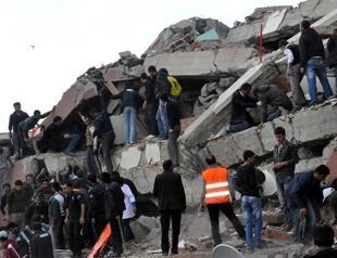 Owner of hotel collapsed in Van quake arrested