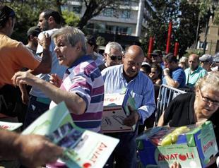 Neo-Nazi Golden Dawn providing free food to ‘true Greeks’