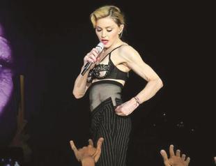 Madonna pays for museum visit