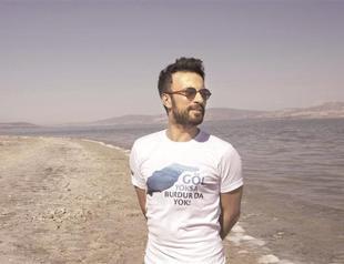 Megastar Tarkan supporting protection of Lake Burdur