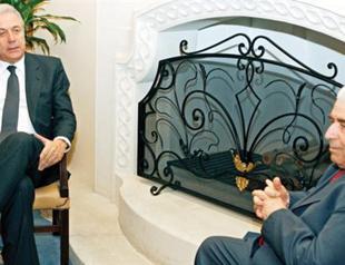 Greek FM to Turkey: Stop threats