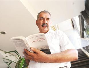 Tutor tells of minority schools